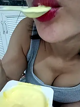 Snapshot of ___Erin___ chatting on November 2025 03:55:02 AM Erin online show from November 2025 03:55:02 AM