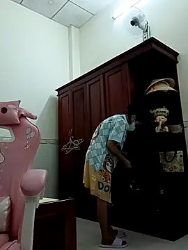    Erin    online show from March 2026 02:40:01 AM