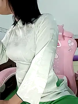    Erin    online show from January 2026 01:31:01 AM