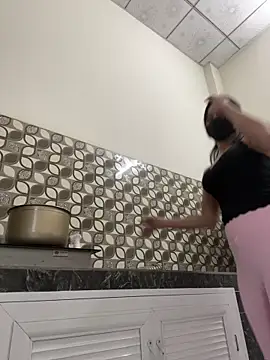    Erin    online show from February 2026 03:42:02 AM