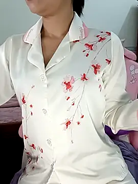    Erin    online show from April 2026 04:41:02 AM