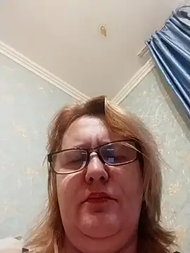 Forest-Lady online show from November 2025 12:05:01 PM