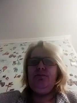 Forest-Lady online show from October 2025 03:01:01 PM