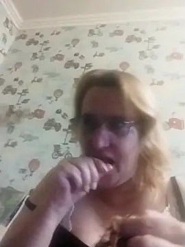 Forest-Lady online show from October 2025 11:42:01 AM