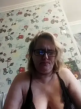 Forest-Lady online show from October 2025 07:18:02 AM