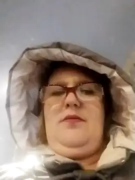 Forest-Lady online show from March 2025 04:44:01 PM