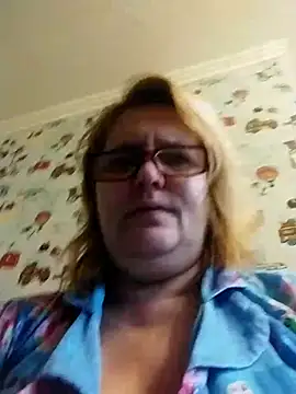 Forest-Lady online show from October 2025 09:29:01 AM