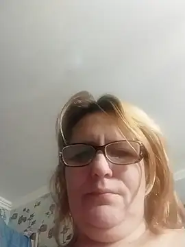 Forest-Lady online show from February 2026 06:11:02 AM