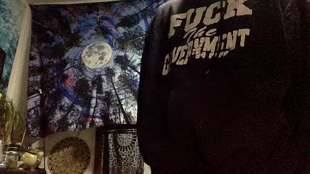 Snapshot of Robriguezxxx chatting on December 2025 04:35:02 AM Robriguezxxx online show from December 2025 04:35:02 AM