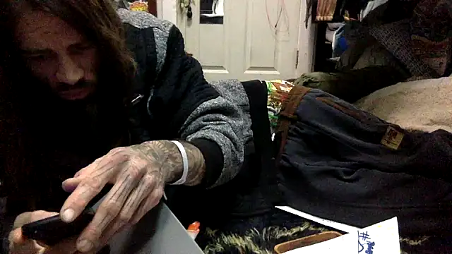 Snapshot of Robriguezxxx chatting on December 2025 05:35:01 AM Robriguezxxx online show from December 2025 05:35:01 AM