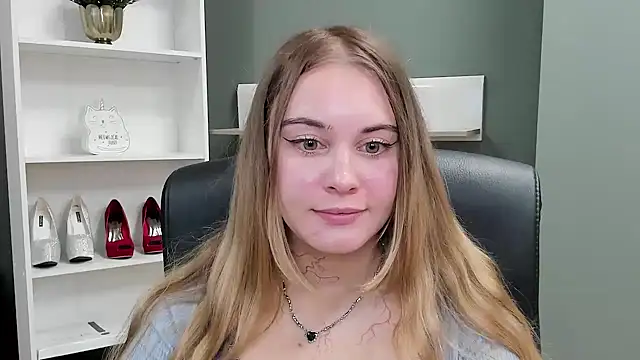 kitty valeria online show from October 2025 07:53:02 AM