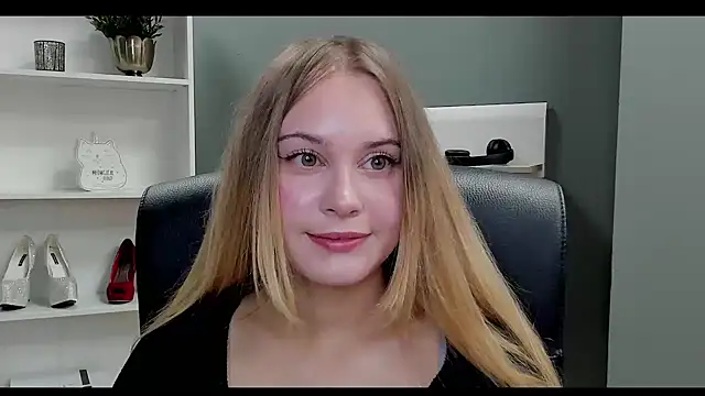 kitty valeria online show from September 2025 08:41:02 PM