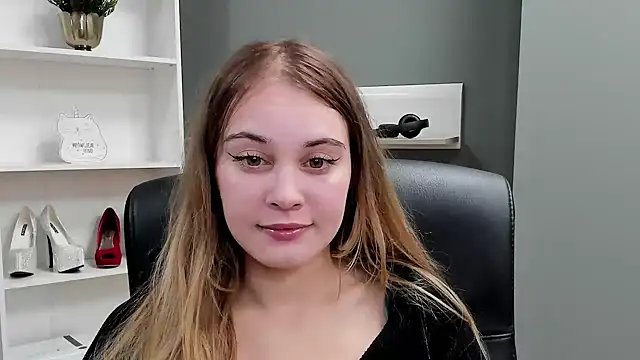 kitty valeria online show from October 2025 09:49:01 PM