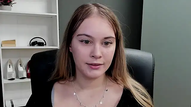 kitty valeria online show from January 2026 03:30:02 PM