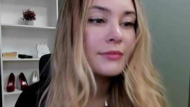 kitty valeria online show from January 2026 02:32:02 PM