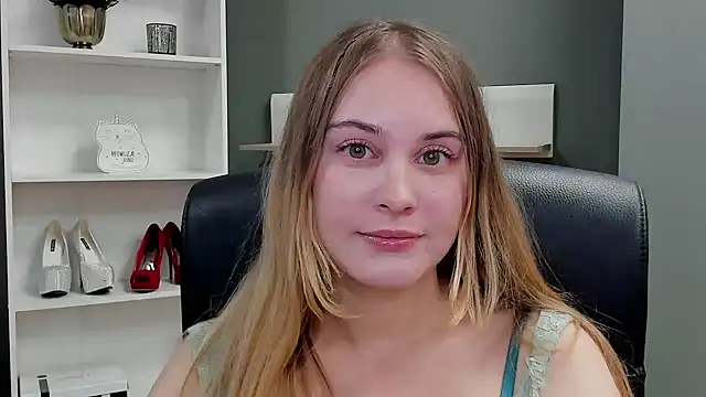 kitty valeria online show from September 2025 08:36:01 PM