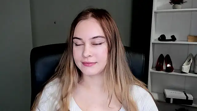 kitty valeria online show from February 2026 09:58:01 PM