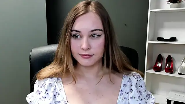 kitty valeria online show from February 2026 03:02:02 PM