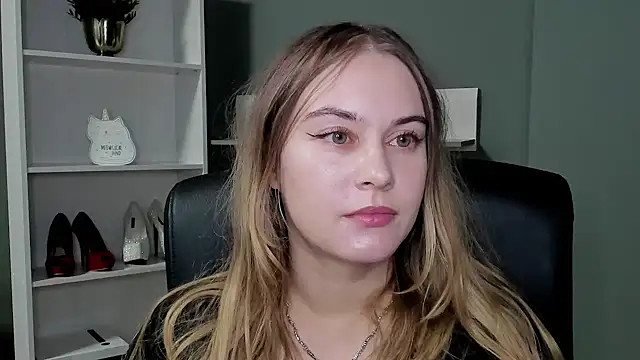 kitty valeria online show from November 2025 09:53:01 PM