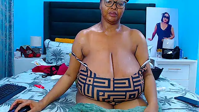 Snapshot of GoddessTitts chatting on July 2026 06:16:02 AM GoddessTitts online show from July 2026 06:16:02 AM