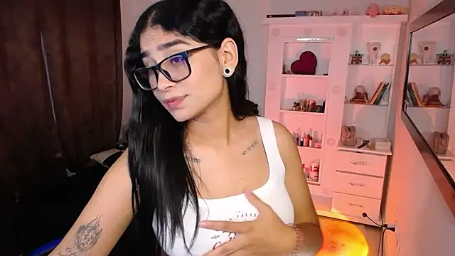 Snapshot of thalia_066 chatting on September 2025 07:36:02 PM thalia 066 online show from September 2025 07:36:02 PM
