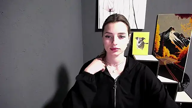 lady olivia  online show from May 2026 04:36:01 PM