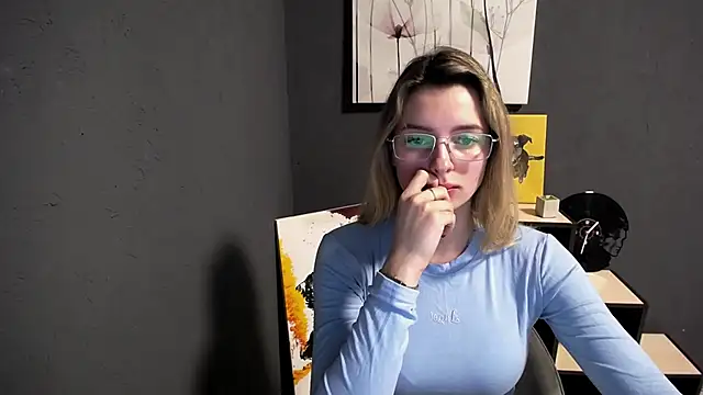 lady olivia  online show from March 2026 03:50:02 PM