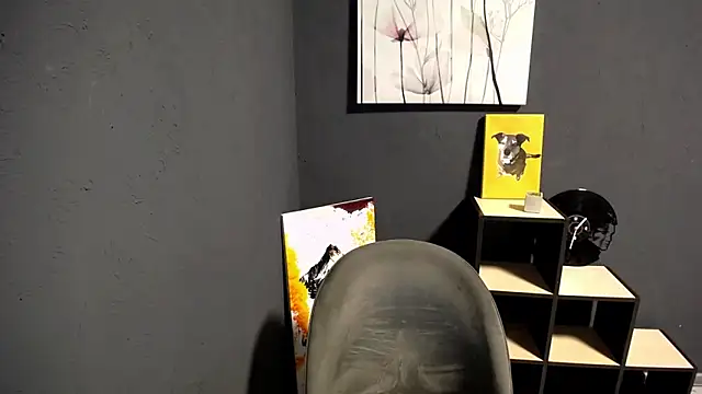 lady olivia  online show from February 2026 02:50:01 PM