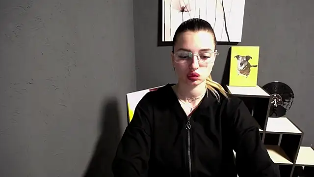 Snapshot of lady_olivia_ chatting on May 2026 12:24:01 PM lady olivia online show from May 2026 12:24:01 PM