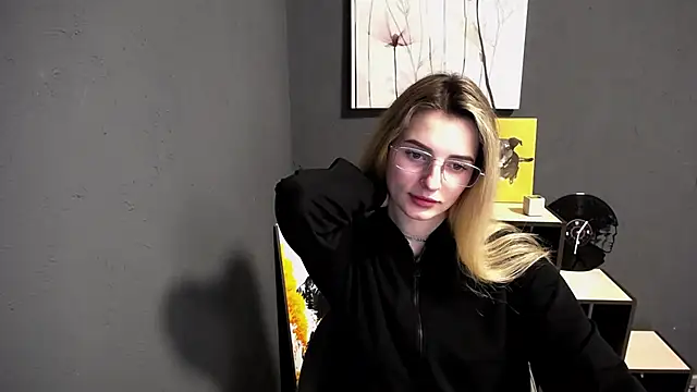 lady olivia  online show from March 2026 11:59:01 AM