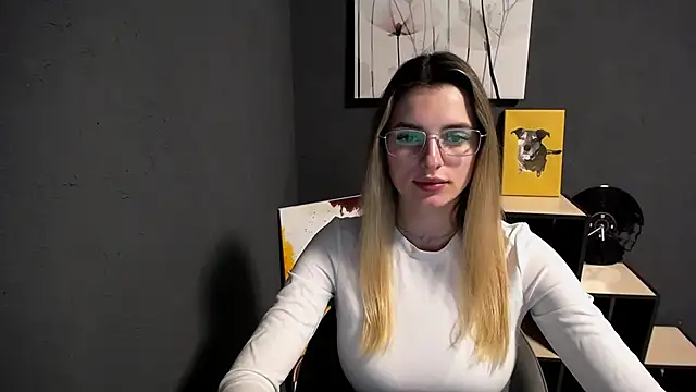 lady olivia  online show from May 2026 02:45:01 PM