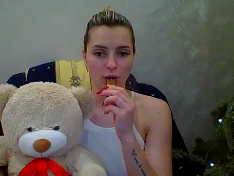 lady olivia  online show from February 2026 07:05:01 PM