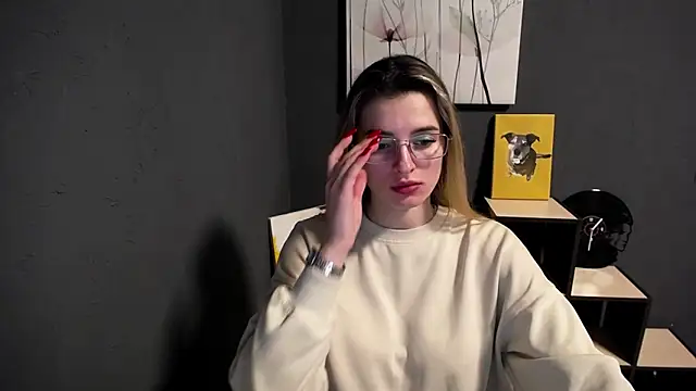 lady olivia  online show from April 2026 12:50:02 PM