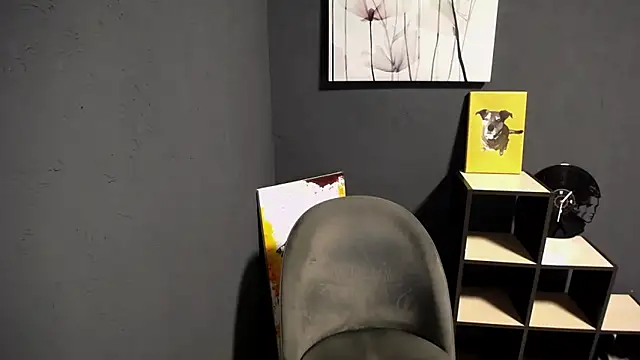 lady olivia  online show from April 2026 04:13:01 PM