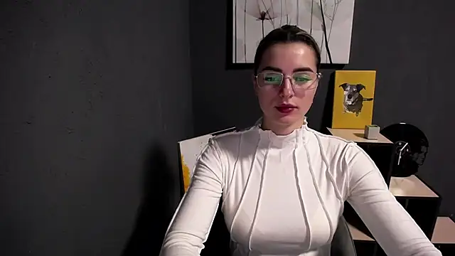 lady olivia  online show from March 2026 01:21:01 PM