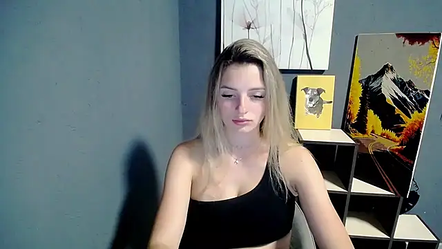Snapshot of lady_olivia_ chatting on June 2026 12:32:01 PM lady olivia online show from June 2026 12:32:01 PM