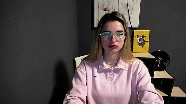 lady olivia  online show from April 2026 11:17:02 AM