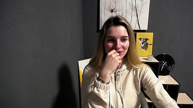 lady olivia  online show from March 2026 01:50:01 PM