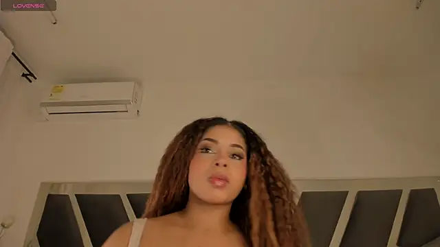 Samanntha Rose online show from October 2025 07:44:02 PM