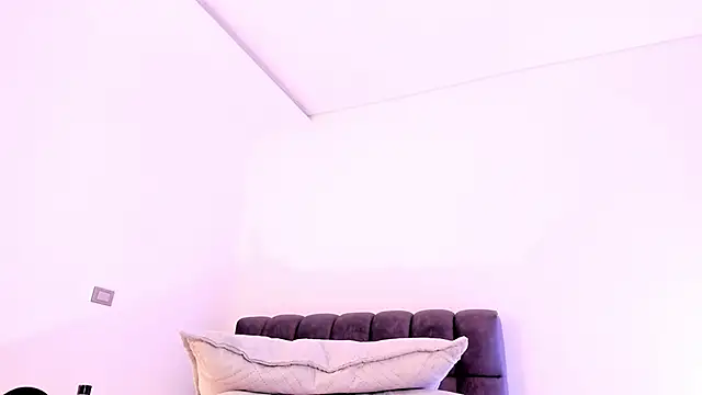 Alisson zambrano online show from April 2026 09:39:33 PM