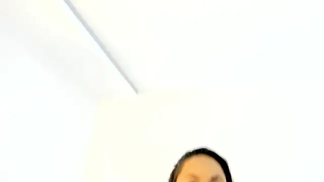 Alisson zambrano online show from April 2026 08:11:01 PM