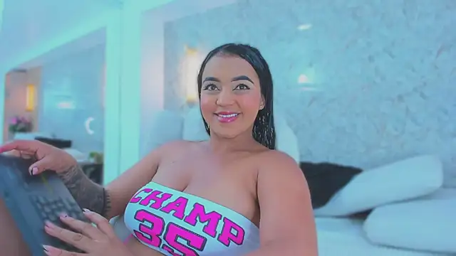 Snapshot of ximena_case chatting on October 2025 12:25:02 PM ximena case online show from October 2025 12:25:02 PM