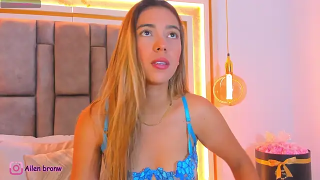 elianabrown online show from October 2025 10:21:01 PM
