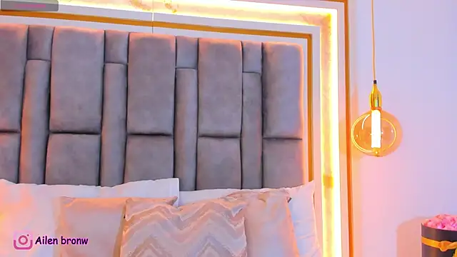 elianabrown online show from November 2025 11:25:02 PM