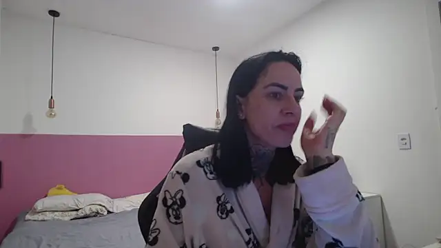 Snapshot of YasmimBrasil chatting on June 2026 06:57:01 AM YasmimBrasil online show from June 2026 06:57:01 AM