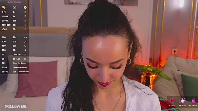 Lolly Neal online show from April 2026 03:37:01 PM