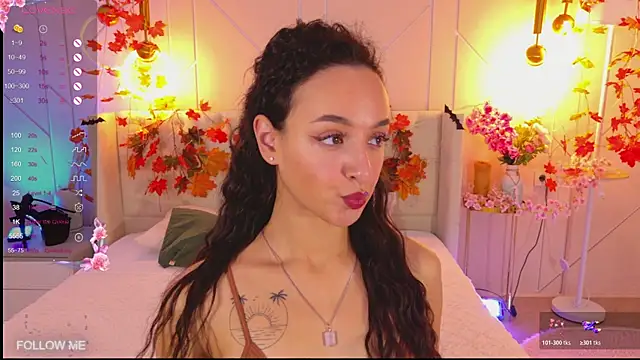 Lolly Neal online show from November 2025 04:55:02 AM