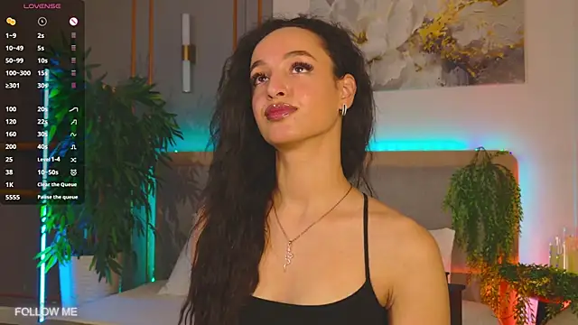 Lolly Neal online show from April 2026 03:35:01 PM