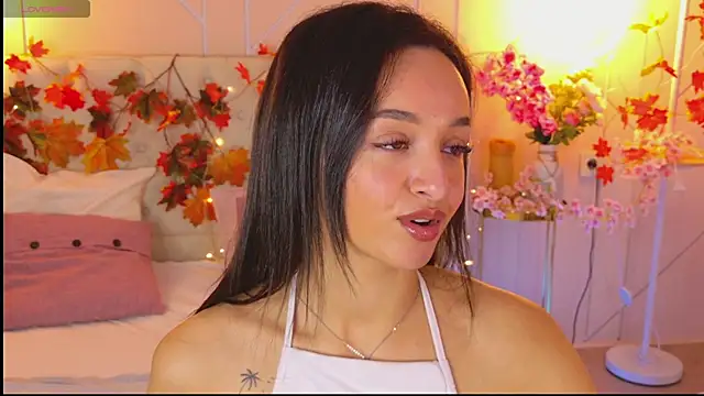 Lolly Neal online show from November 2025 05:00:02 AM