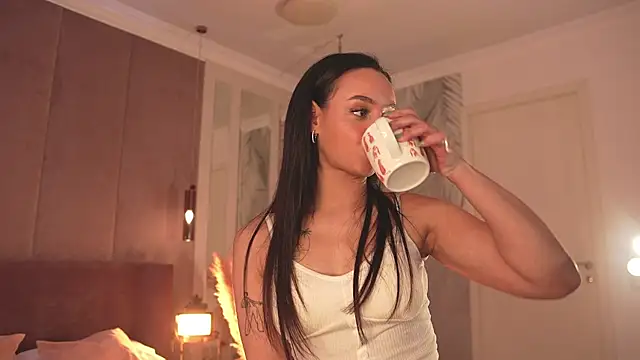 Lolly Neal online show from March 2026 04:03:02 PM